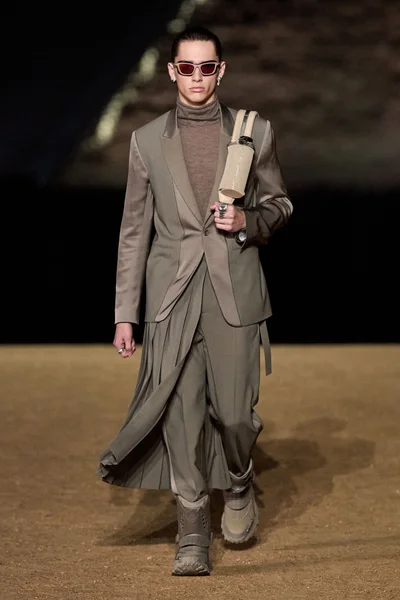 Look 39